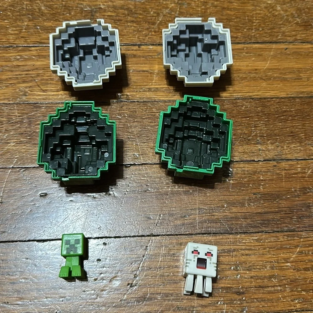 Minecraft Creeper and Ghast Eggs Toy Set